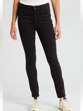 Rag & Bone
Women’s Tina Rinse High-Rise Skinny Jean Black